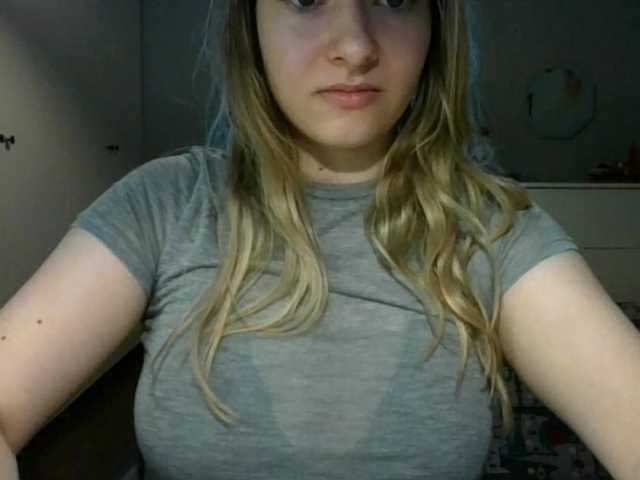 RosieJune live cam on BongaCams
