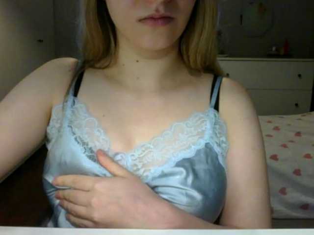 RosieJune live cam on BongaCams