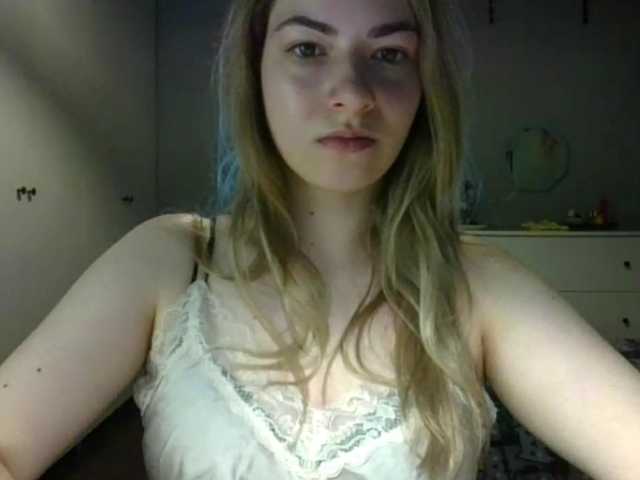 RosieJune live cam on BongaCams