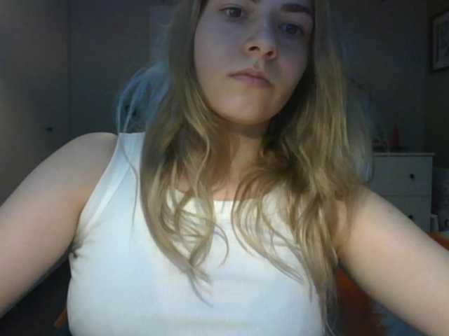 RosieJune live cam on BongaCams