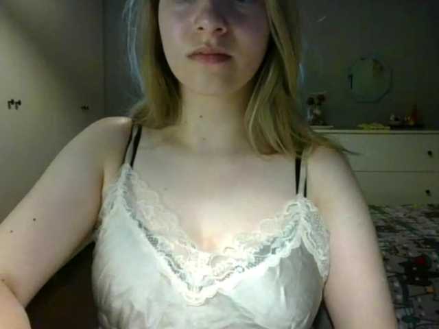 RosieJune live cam on BongaCams
