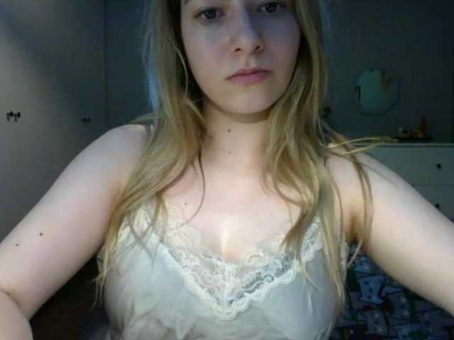 RosieJune live cam on BongaCams