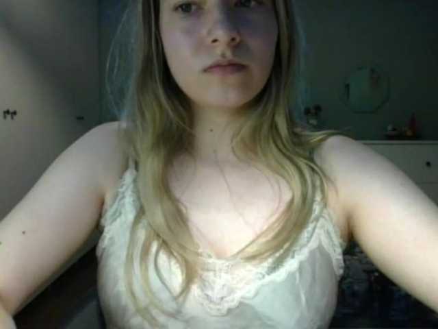 RosieJune live cam on BongaCams