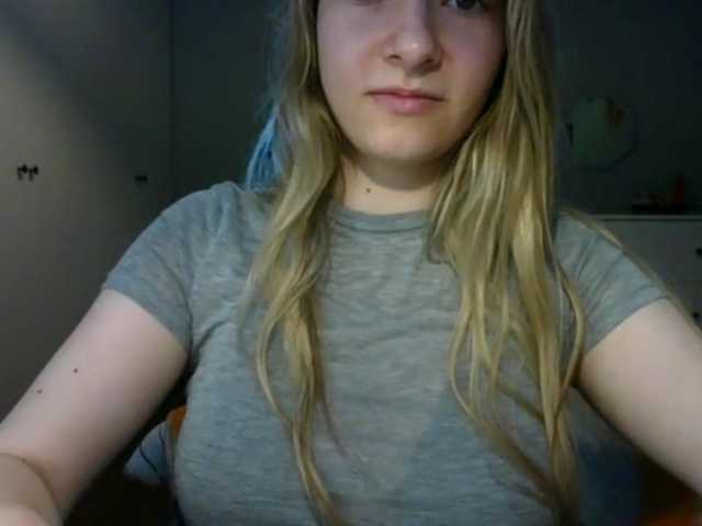 RosieJune live cam on BongaCams