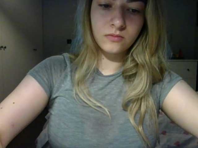 RosieJune live cam preview