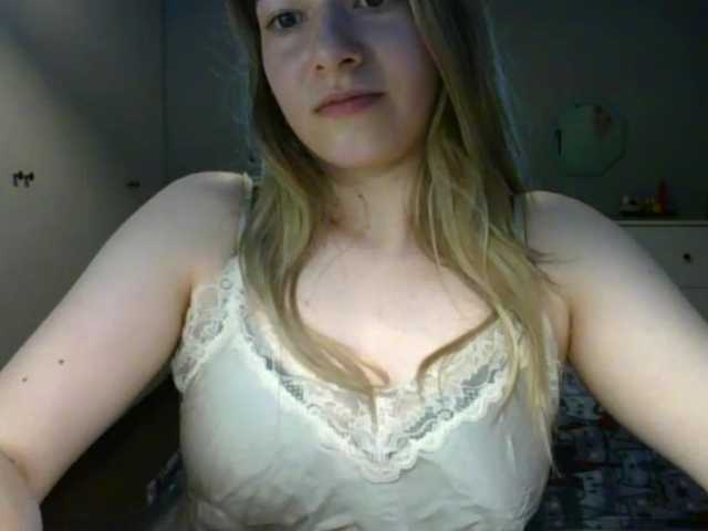 RosieJune live cam on BongaCams