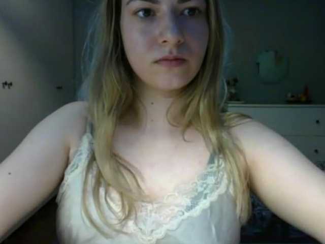RosieJune live cam on BongaCams