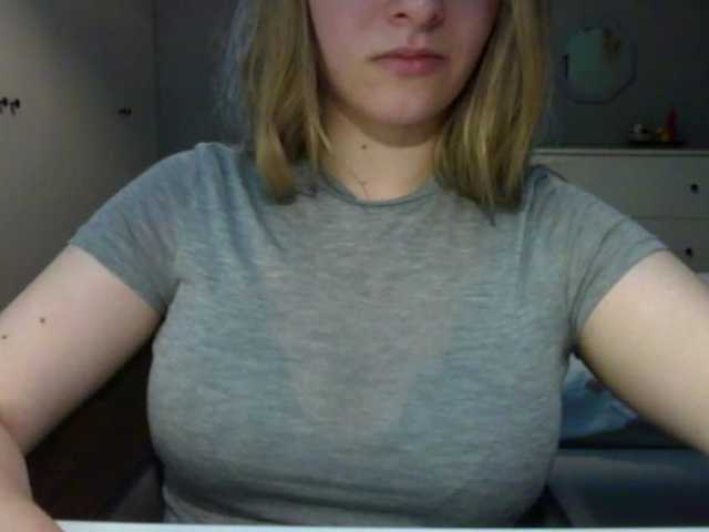 RosieJune live cam on BongaCams