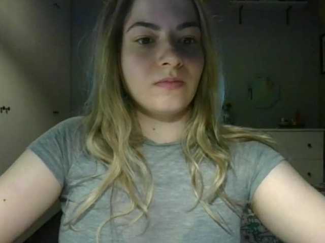 RosieJune live cam on BongaCams
