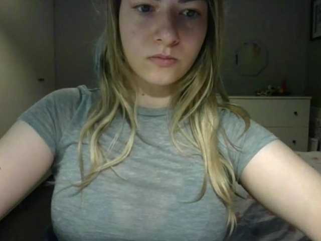 Chat with RosieJune live cam