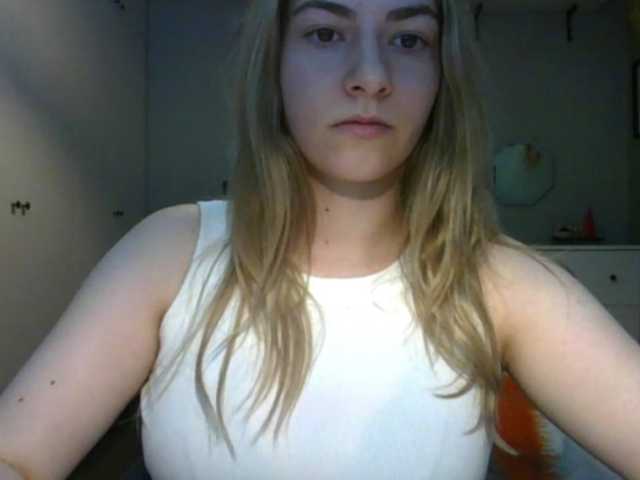 RosieJune live cam on BongaCams