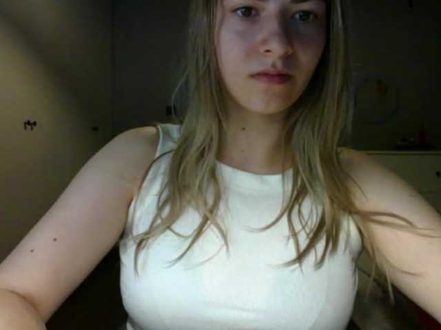 RosieJune live cam on BongaCams