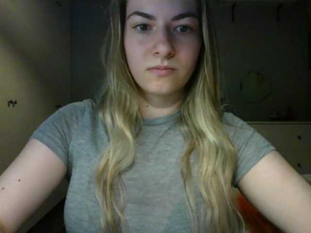 RosieJune live cam on BongaCams