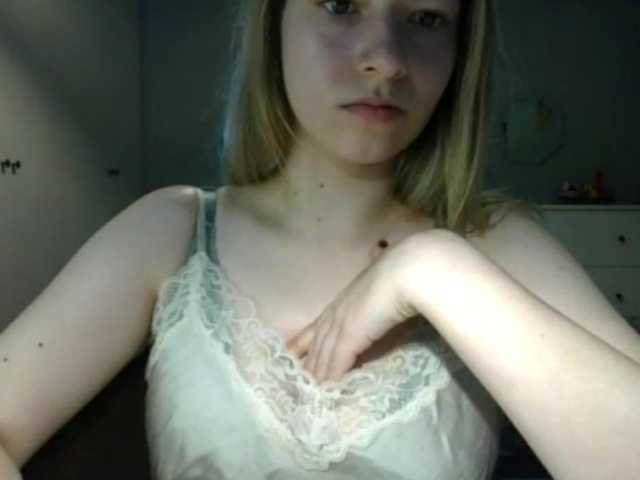 RosieJune live cam on BongaCams