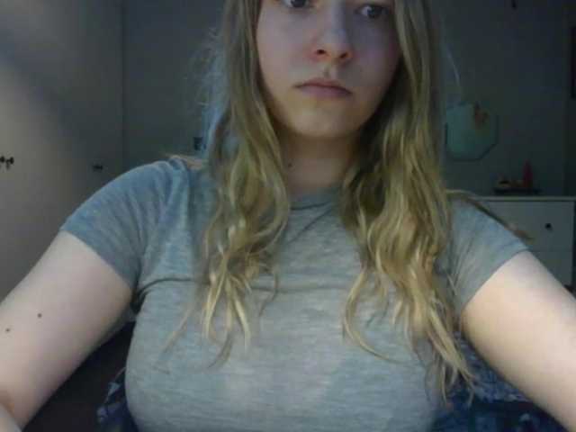 RosieJune live cam on BongaCams