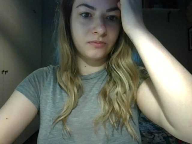 RosieJune live cam on BongaCams