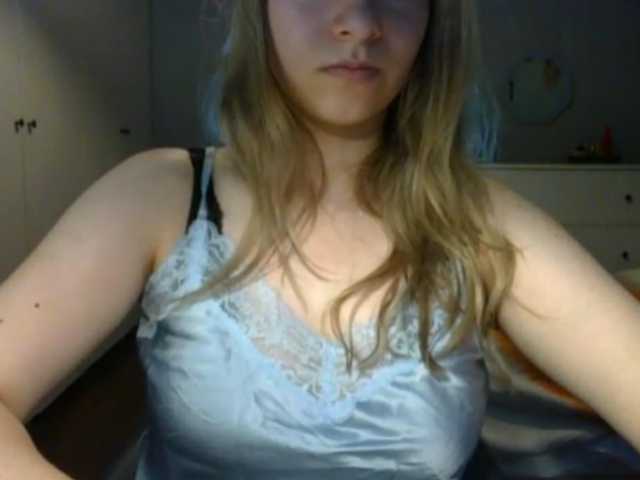 RosieJune live cam on BongaCams