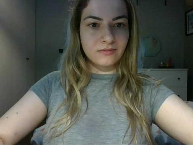 RosieJune live cam preview