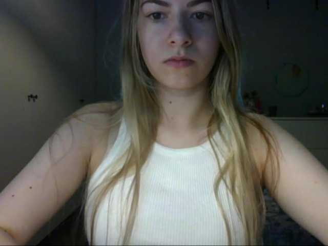 RosieJune webcam bongacams model stream image