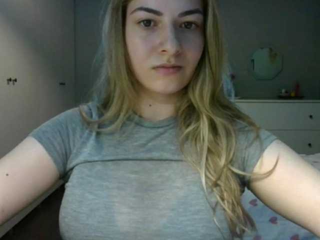 RosieJune live cam on BongaCams