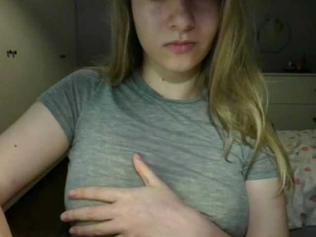 RosieJune live cam on BongaCams