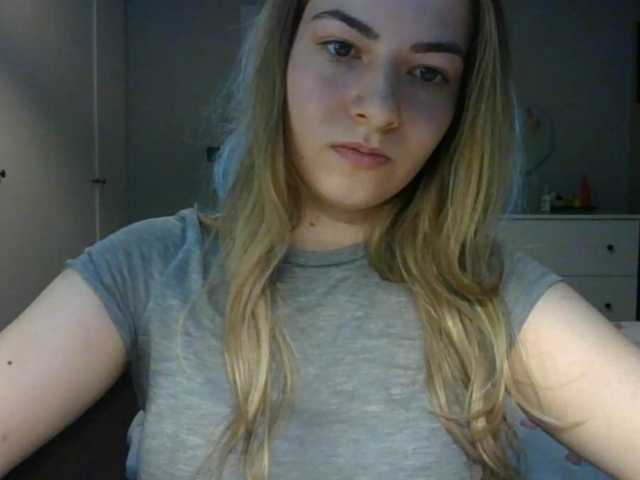 RosieJune live cam on BongaCams