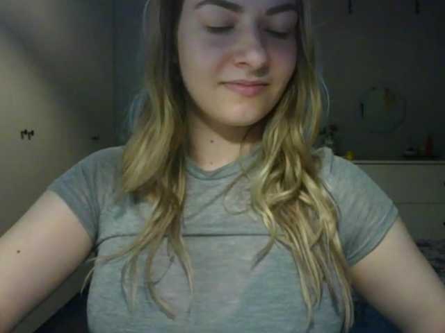 RosieJune live cam on BongaCams