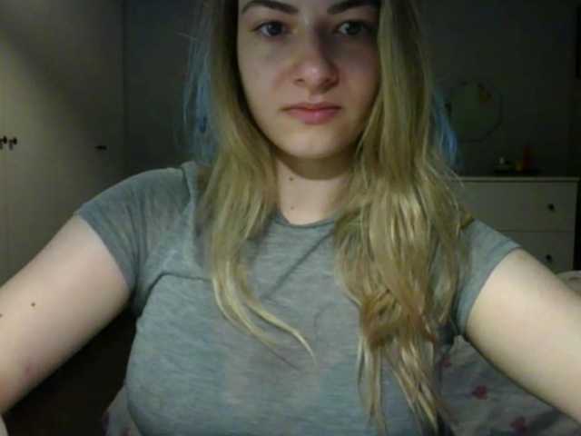 RosieJune live cam on BongaCams
