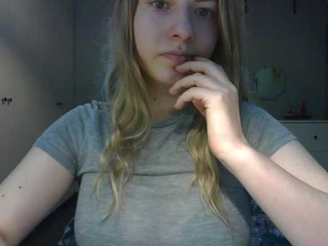RosieJune live cam on BongaCams