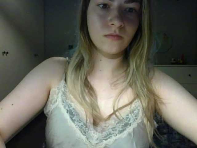 RosieJune live cam on BongaCams