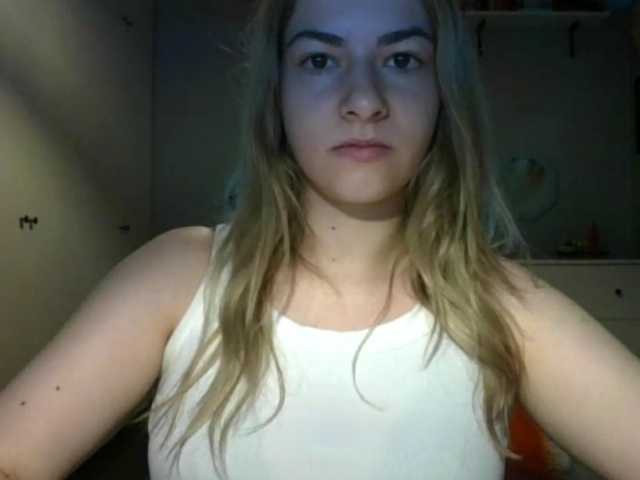 RosieJune live cam on BongaCams