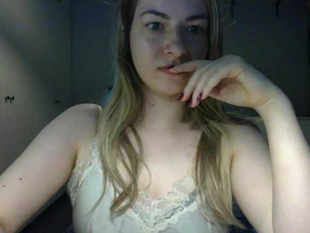 RosieJune live cam preview