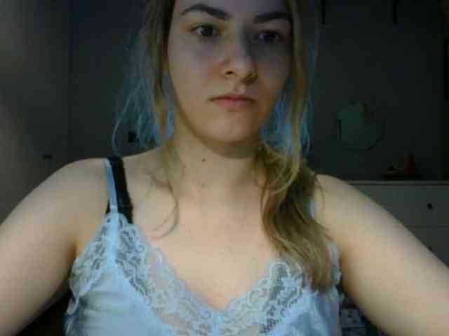 RosieJune webcam