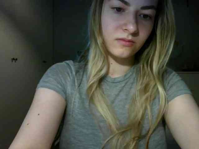 RosieJune webcam