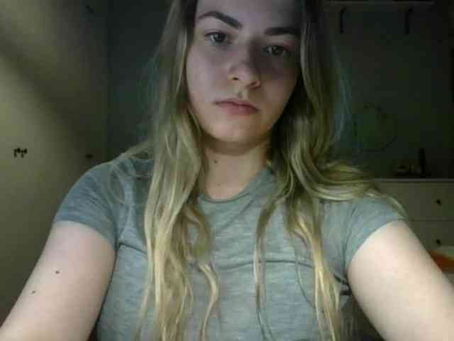 RosieJune webcam