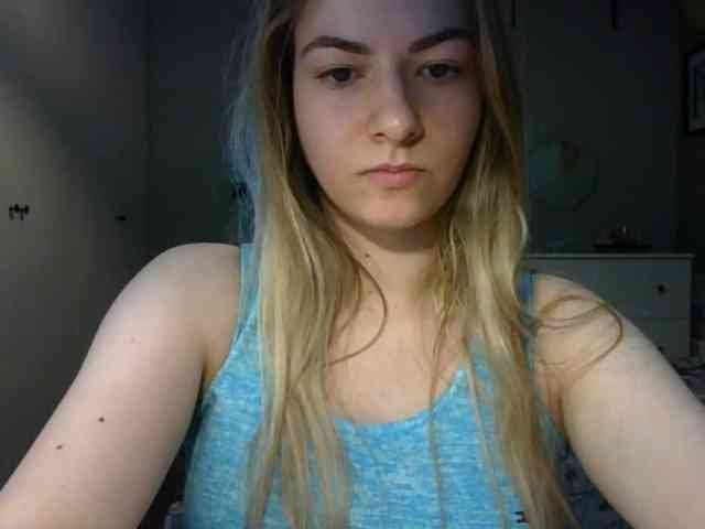 RosieJune webcam