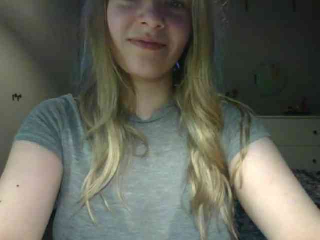 RosieJune webcam