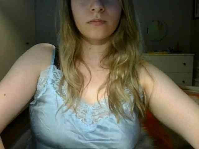 RosieJune webcam