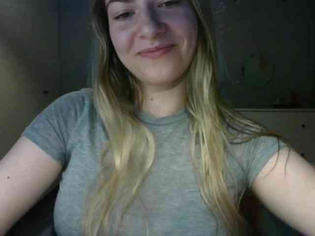 RosieJune webcam