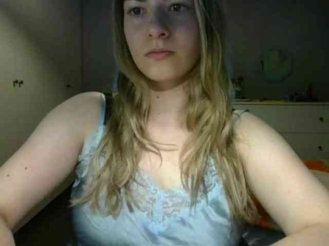 RosieJune webcam