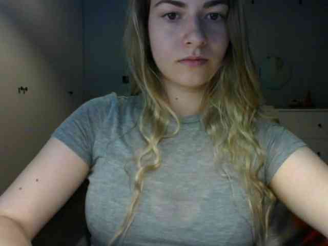 RosieJune webcam