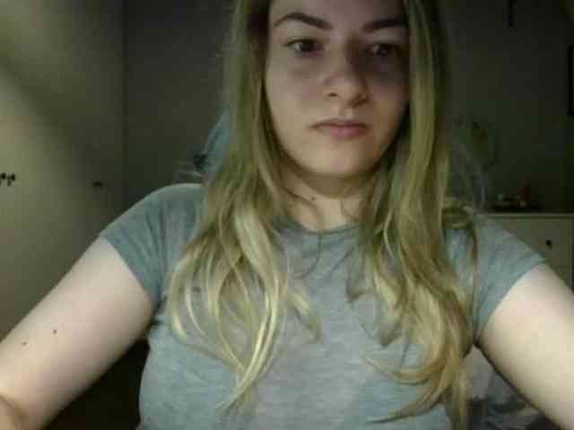 RosieJune webcam