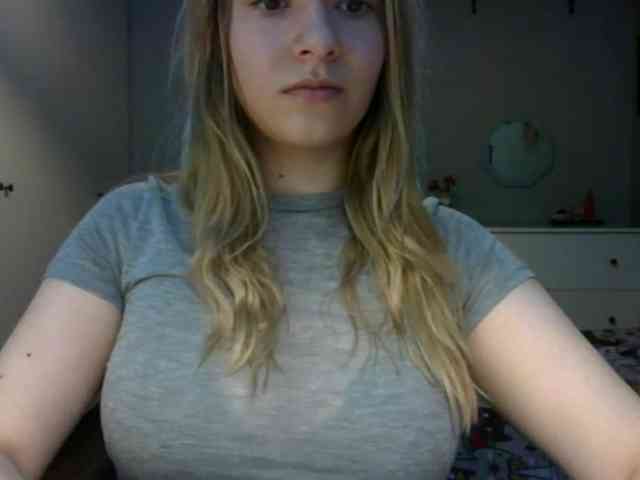 RosieJune Live Webcam on BongaCams