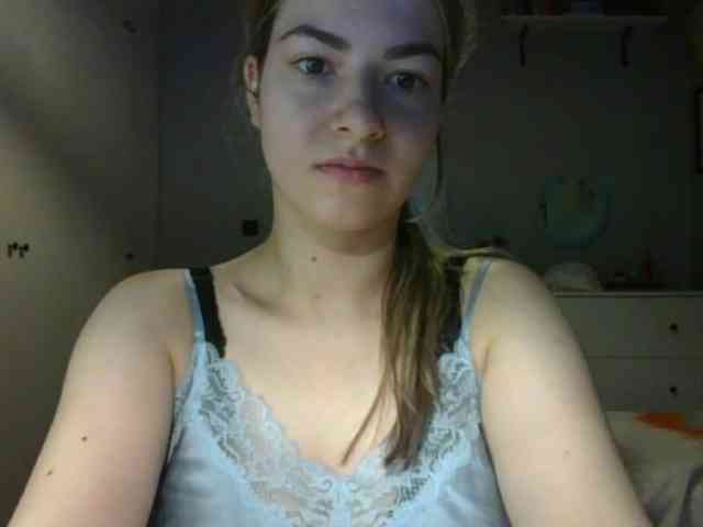 RosieJune webcam