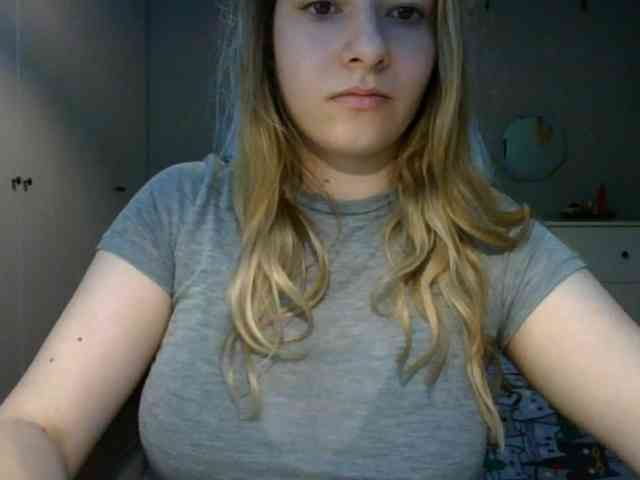 RosieJune webcam