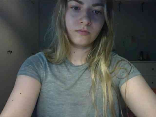 RosieJune webcam