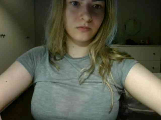 RosieJune webcam
