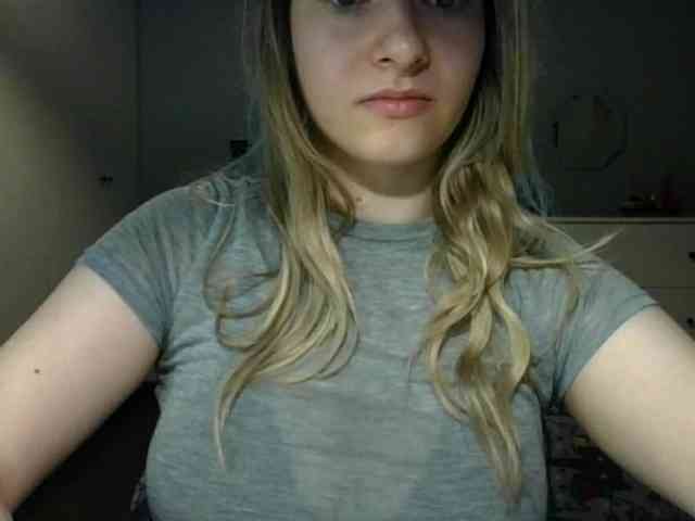 RosieJune webcam