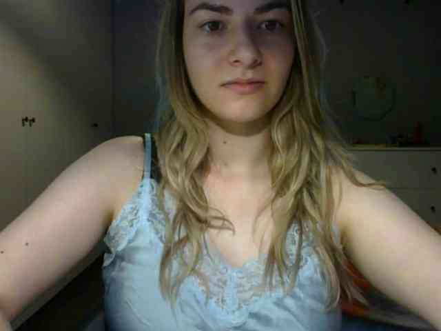 RosieJune webcam