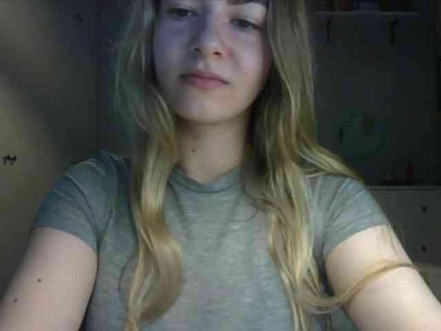 RosieJune webcam